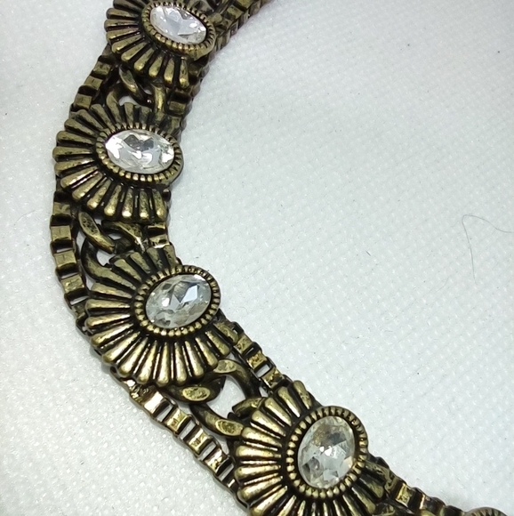 👍5 for $20 Gold Tone & Rhinestone Detailed Texture Necklace - Picture 5 of 6